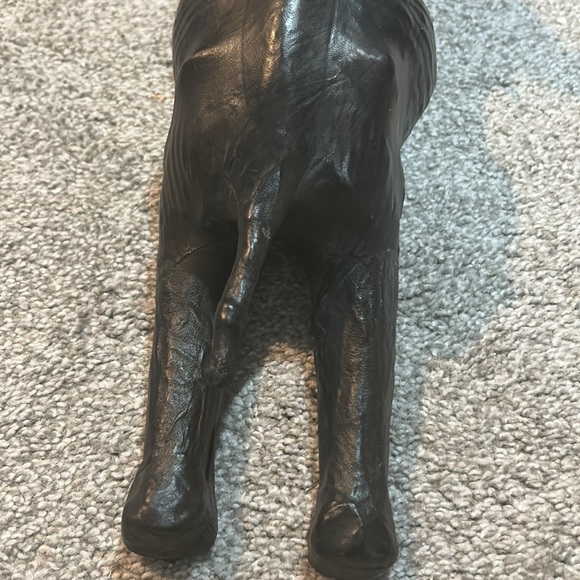 Vintage Leather Wrapped Elephant Laying Down Statue - Picture 5 of 9